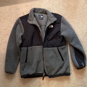THE NORTH FACE - Boy’s XL jacket, gray and black